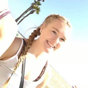 Meet your Posher, Abby